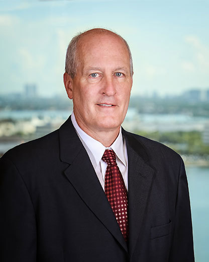 Geoffrey Randall, Shutts & Bowen LLP Photo