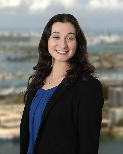 Hallie Young, Shutts & Bowen LLP Photo